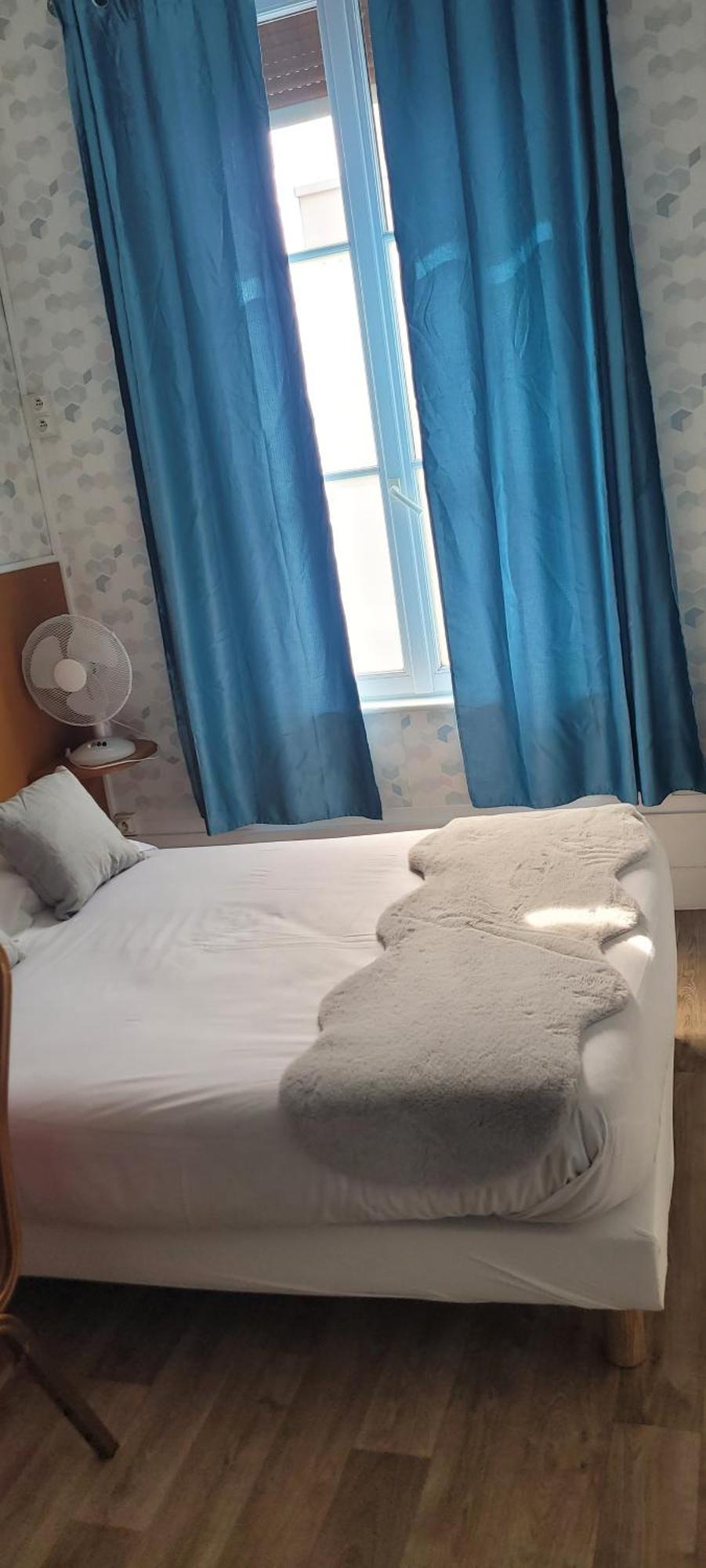 Hotel Central Anzac อาเมียงส์ ภายนอก รูปภาพ